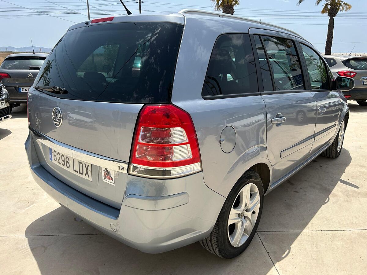 OPEL ZAFIRA DESIGN 1.6 SPANISH RHD IN SPAIN 131000 MILES 7 SEATS SUPERB 2010